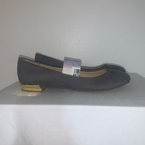 Women’s Grey Flats